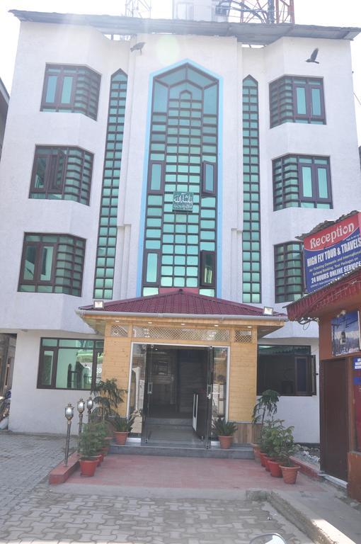 Hotel Azad Durgjan Екстер'єр фото