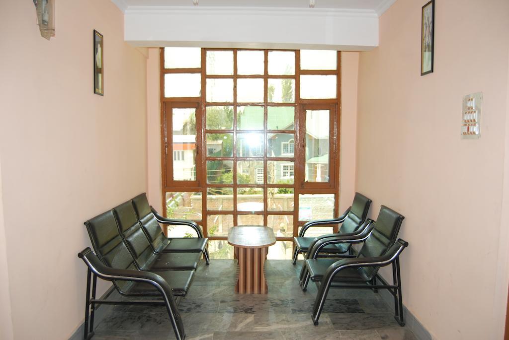 Hotel Azad Durgjan Екстер'єр фото